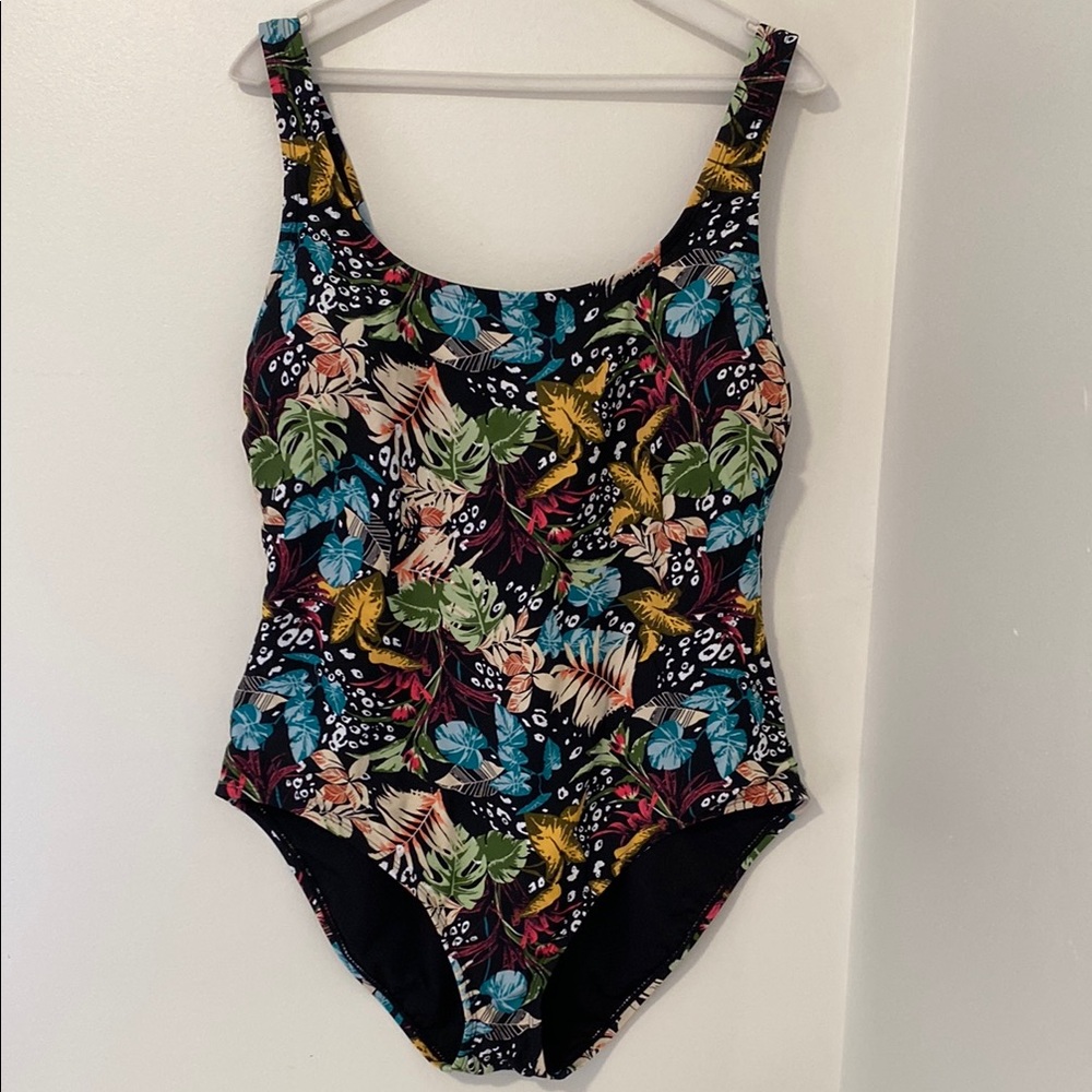 Ocean Pacific Ladies XL One Piece Tropical Swimwear -previously worn a few times